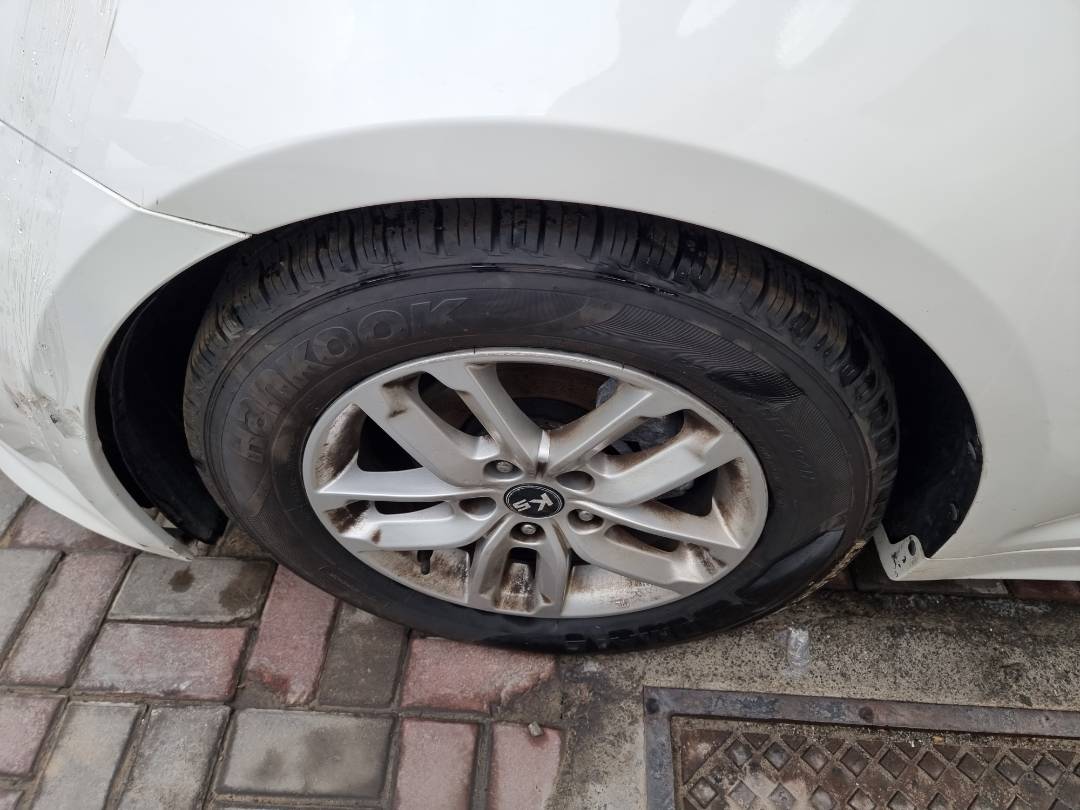 2012 KIA K5 — 203354 KM — Lot 224446 — Souq - Marhaba Auctions Used Cars - Image 9