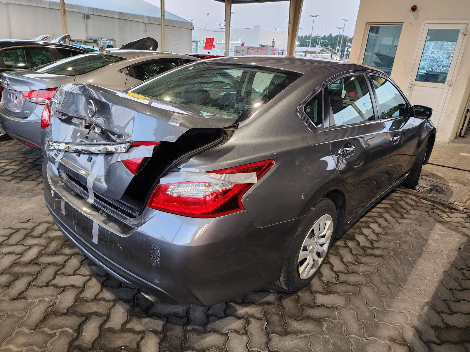2017 NISSAN ALTIMA — 104658 Miles — Lot 37807473 - Marhaba Auctions Used Cars - Image 4