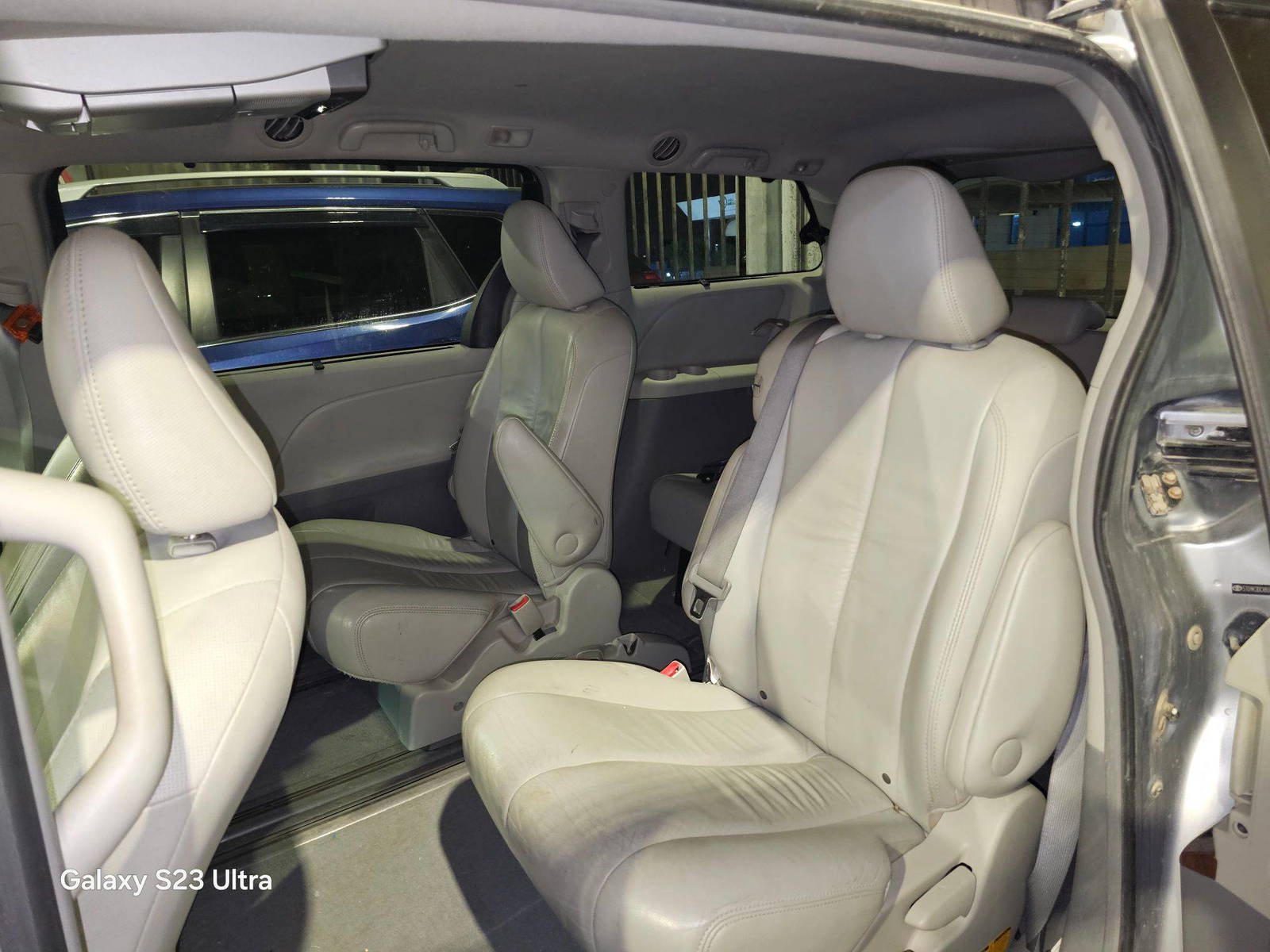 TOYOTA SIENNA 2011 - Marhaba Auction Used Cars - Image 7