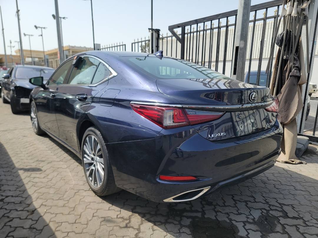 2020 LEXUS ES 350 — 35144 Miles — Lot 74891683 — Main - Marhaba Auctions Used Cars - Image 3