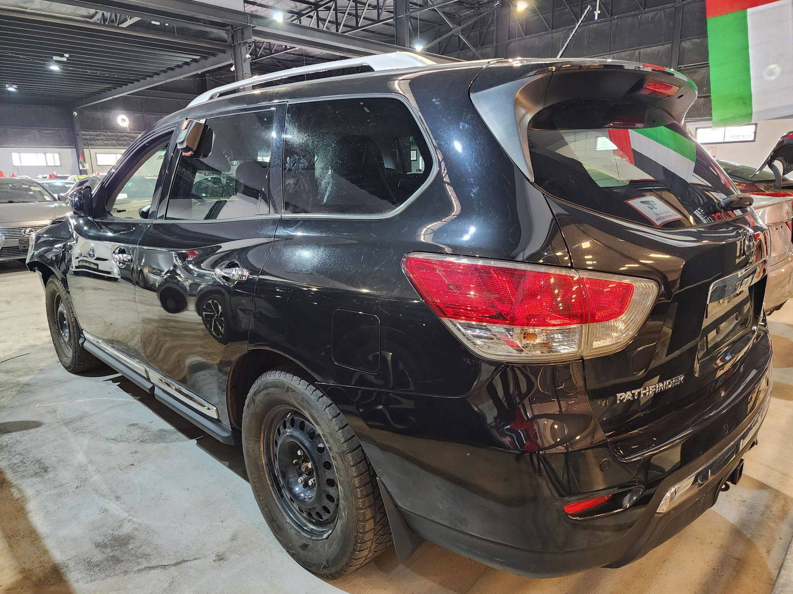 2015 NISSAN PATHFINDER — 143059 KM — Lot 76694194 — Main - Marhaba Auctions Used Cars - Image 5