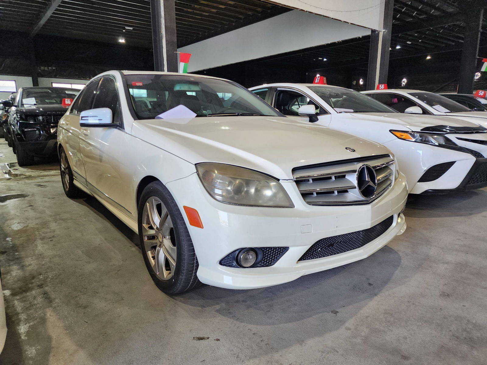 2010 MERCEDES BENZ C300 — 264950 KM — Lot 088797 — Al Quoz - Marhaba Auctions Used Cars - Image 3