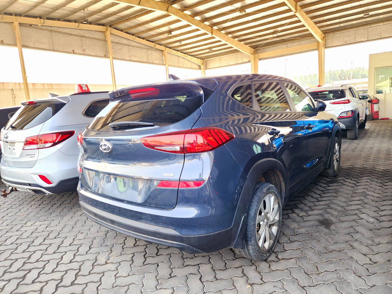 2020 HYUNDAI TUCSON — 90904 Miles — Lot LU159091 — Souq - Marhaba Auctions Used Cars - Image 3