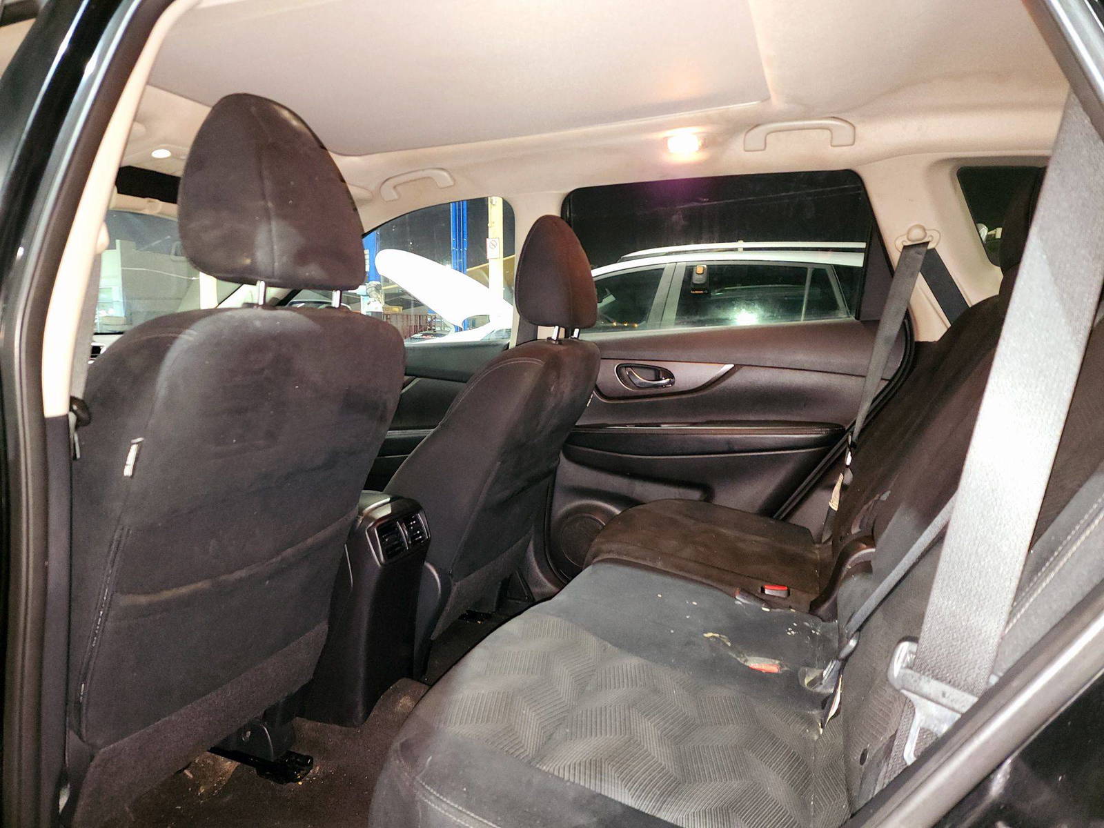 2014 NISSAN ROGUE — 163545 Miles — Lot MV3EC873272 — Souq - Marhaba Auctions Used Cars - Image 6