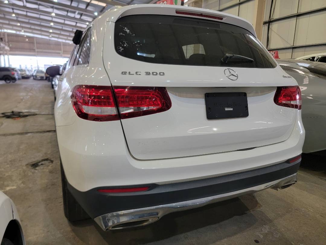 2018 MERCEDES BENZ GLC-300 — 154251 Miles — Lot 3JV097713 — Main - Marhaba Auctions Used Cars - Image 5
