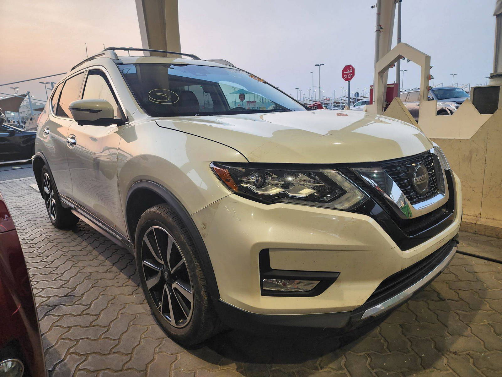 2018 NISSAN ROGUE — 75364 Miles — Lot 39793054 — Souq - Marhaba Auctions Used Cars - Image 3
