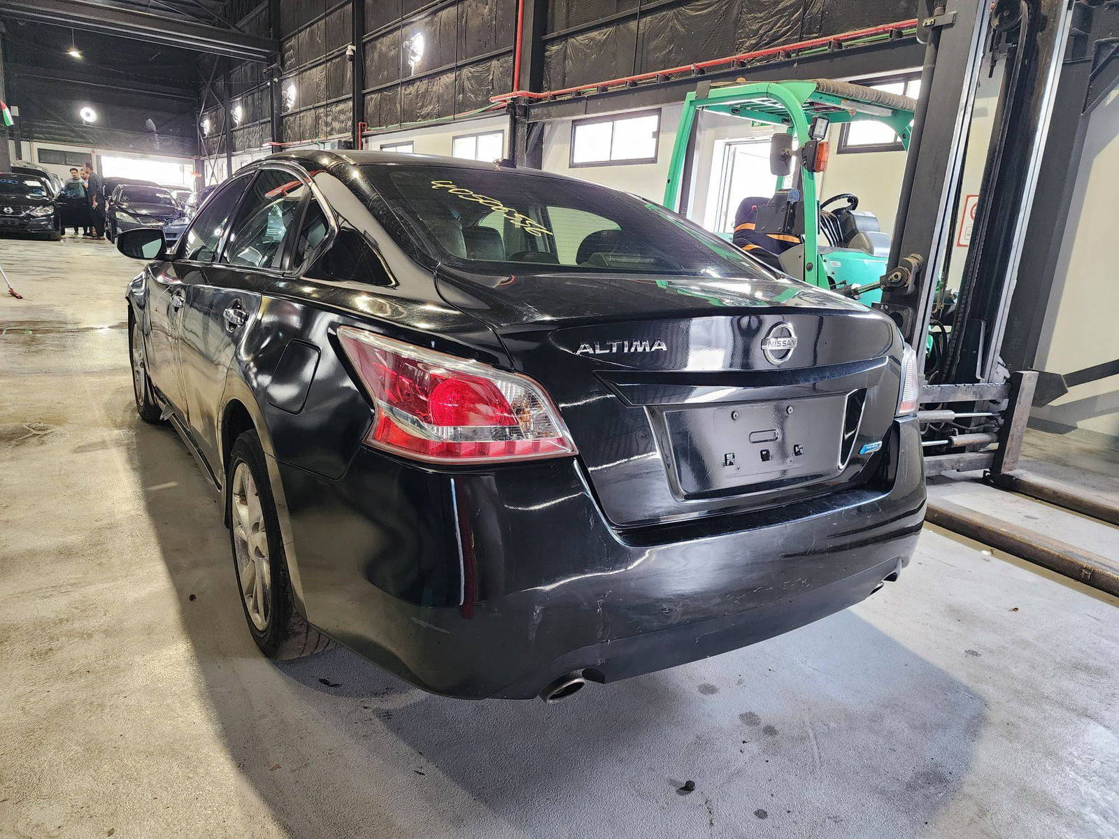 2013 NISSAN ALTIMA — 283297 Miles — Lot 40506556 — Souq - Marhaba Auctions Used Cars - Image 5