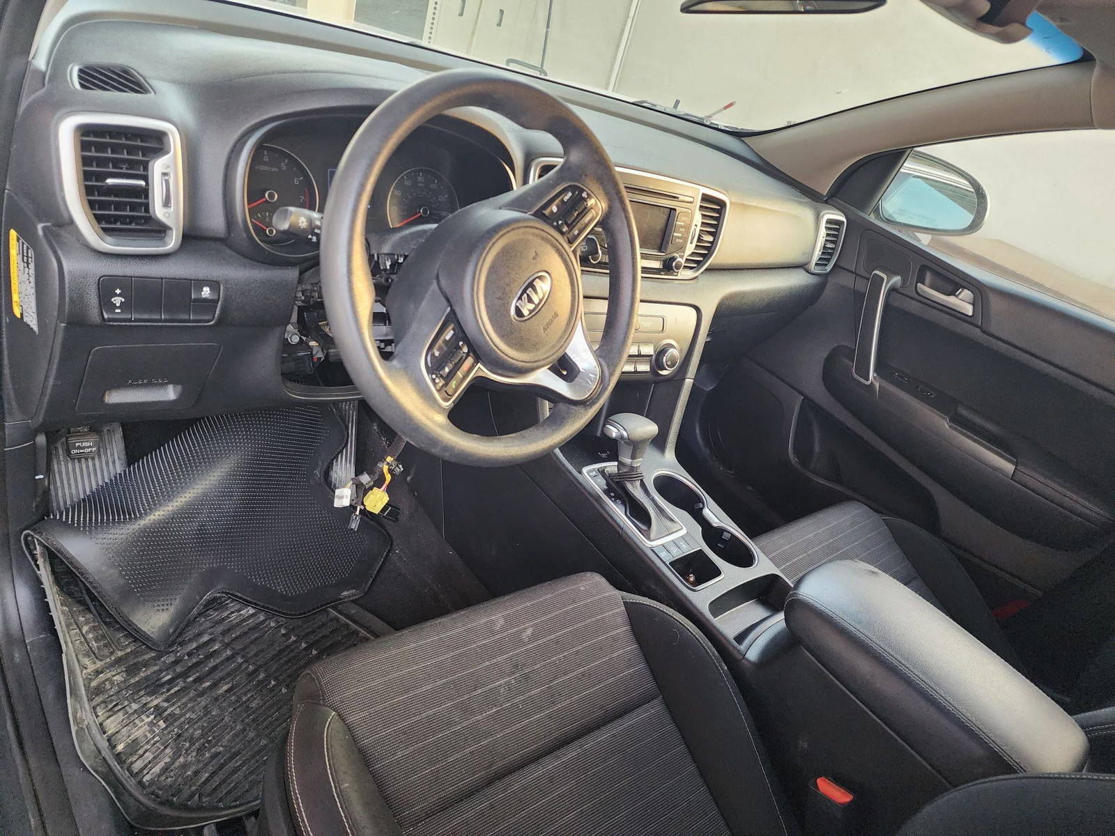 2018 KIA SPORTAGE — 131329 Miles — Lot 58285023 - Marhaba Auctions Used Cars - Image 4