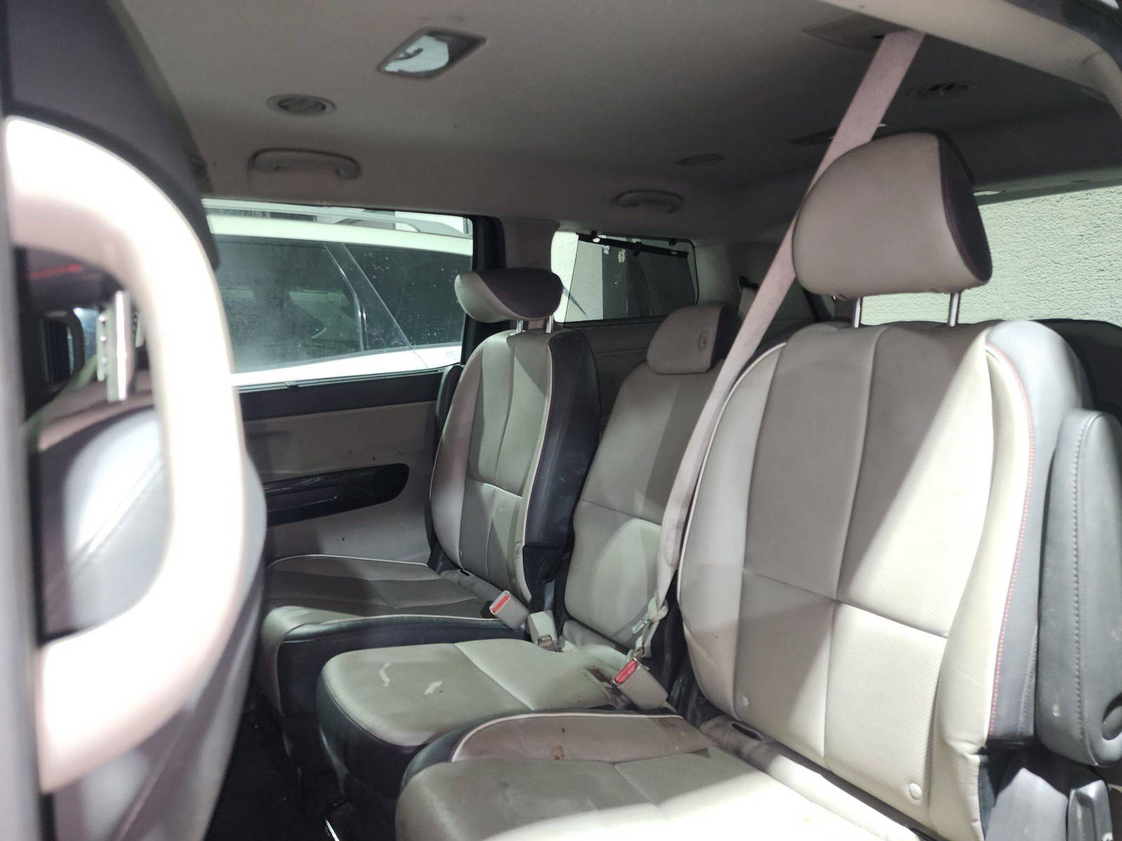 KIA SEDONA 2015 - Marhaba Auction Used Cars - Image 8