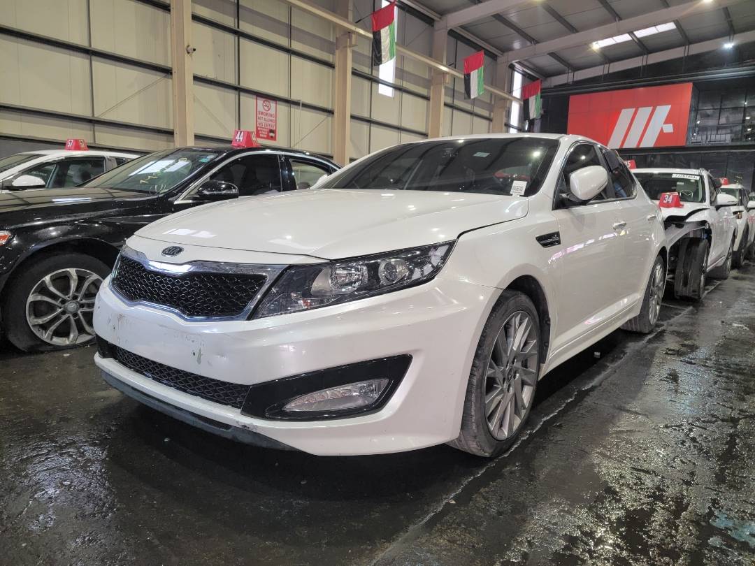 2011 KIA K5 — 241784 KM — Lot 134303 — Main - Marhaba Auctions Used Cars - Image 5