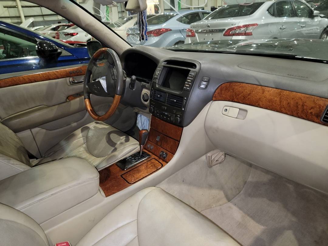 2004 LEXUS LS 430 — 235454 Miles — Lot 159520 - Marhaba Auctions Used Cars - Image 6