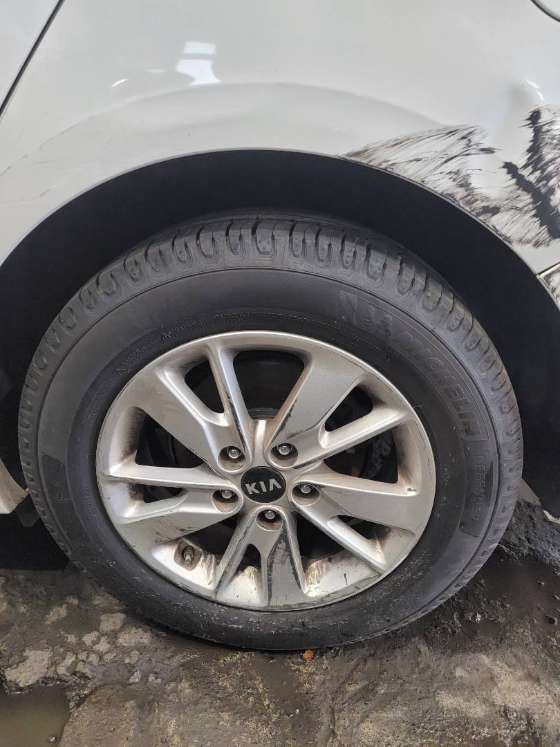 2019 KIA OPTIMA — 105840 Miles — Lot 275010 — Main - Marhaba Auctions Used Cars - Image 18
