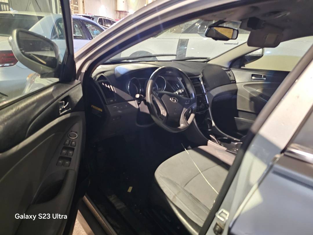 2014 HYUNDAI SONATA — 191949 Miles — Lot 42980230 — Main - Marhaba Auctions Used Cars - Image 9