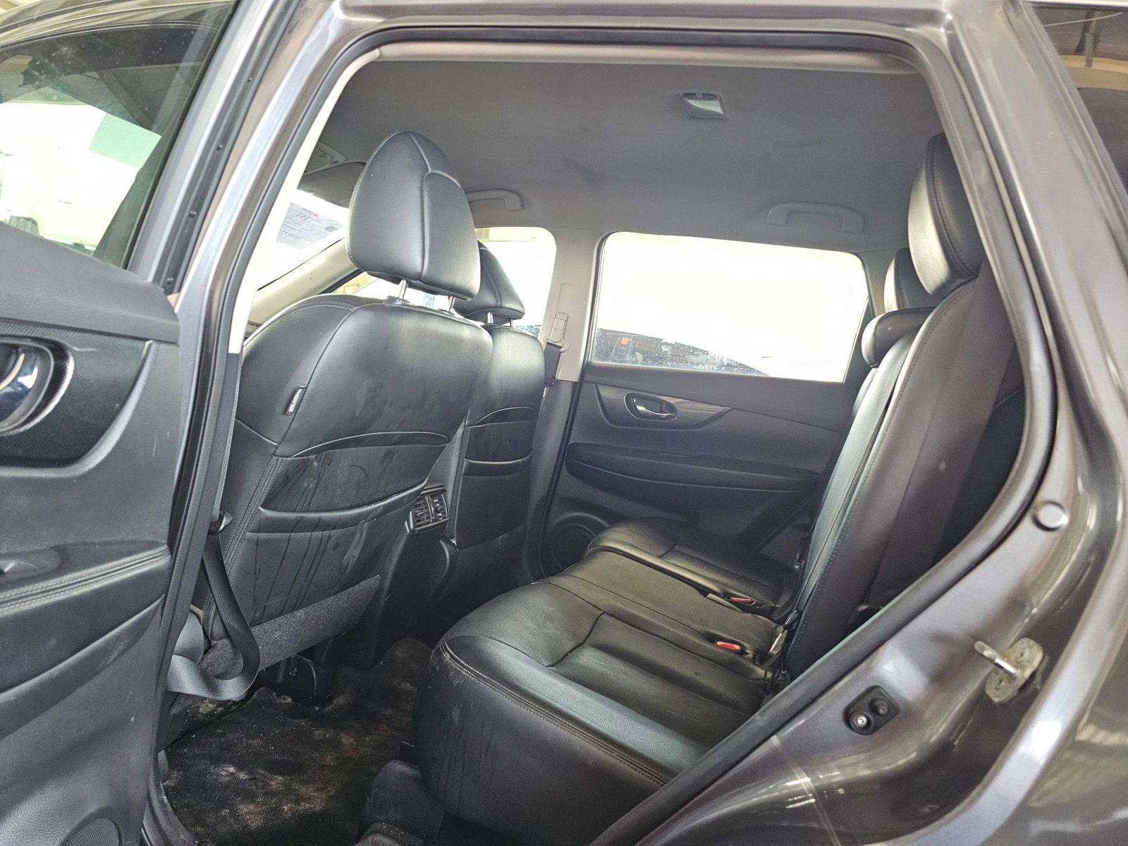 2015 NISSAN ROGUE — Lot C883479 — Souq - Marhaba Auctions Used Cars - Image 6