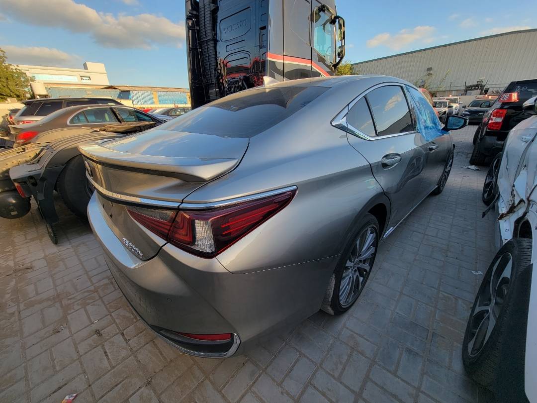 2021 LEXUS ES 300H — 71509 Miles — Lot 008682 — Main - Marhaba Auctions Used Cars - Image 3