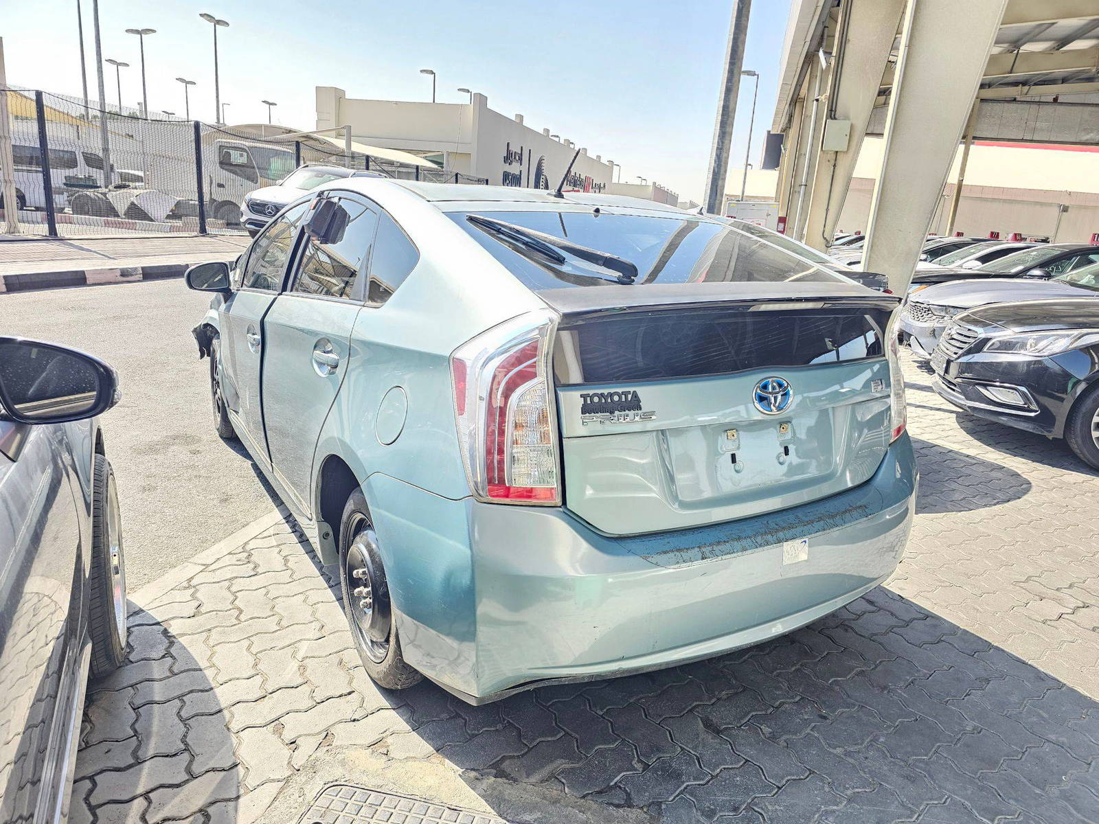 2012 TOYOTA PRIUS — 212276 Miles — Lot 3DU4C1577511 — Souq - Marhaba Auctions Used Cars - Image 4