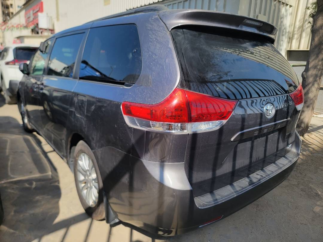 2011 TOYOTA SIENNA — 181327 Miles — Lot 065840 — Main - Marhaba Auctions Used Cars - Image 4