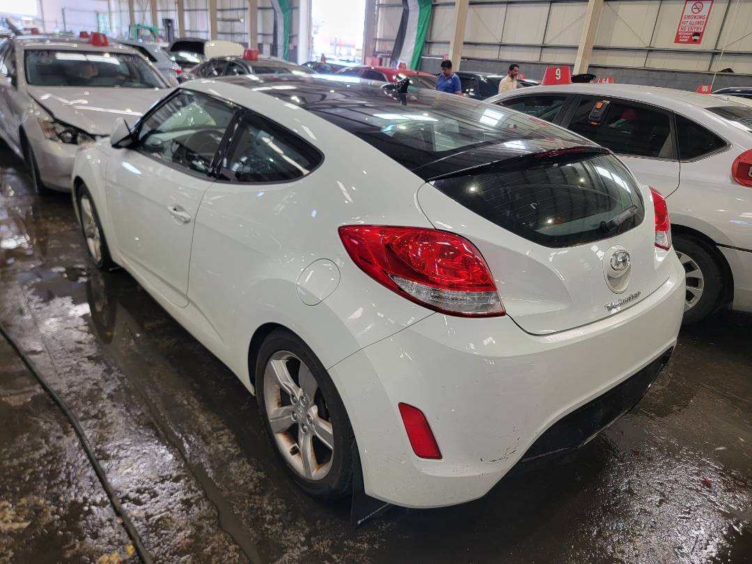 2013 HYUNDAI VELOSTER — 89801 Miles — Lot 67072863 - Marhaba Auctions Used Cars - Image 4
