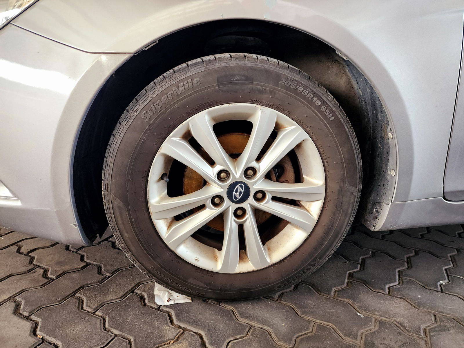 2011 HYUNDAI SONATA — 227070 KM — Lot 341616 — Souq - Marhaba Auctions Used Cars - Image 10