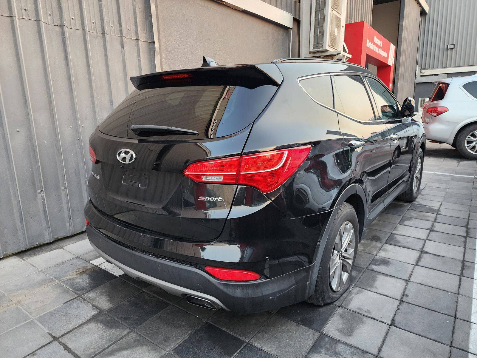 2016 HYUNDAI SANTA FE — 78966 Miles — Lot 3394364 — Al Quoz - Marhaba Auctions Used Cars - Image 4