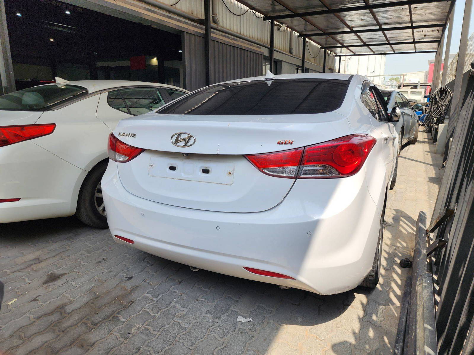 2014 HYUNDAI AVANTE — 213819 KM — Lot 926110 — Souq - Marhaba Auctions Used Cars - Image 4