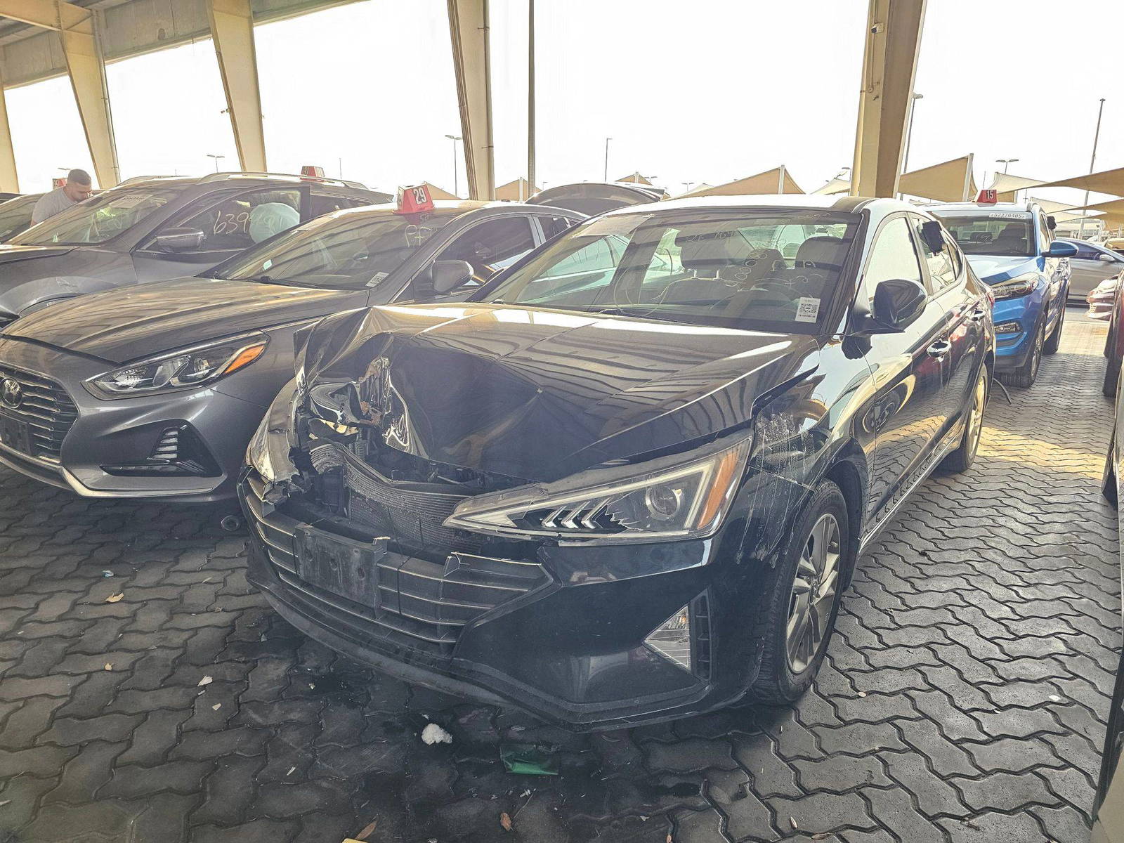 2019 HYUNDAI ELANTRA — 89861 KM — Lot 40008948 — Souq - Marhaba Auctions Used Cars - Image 5