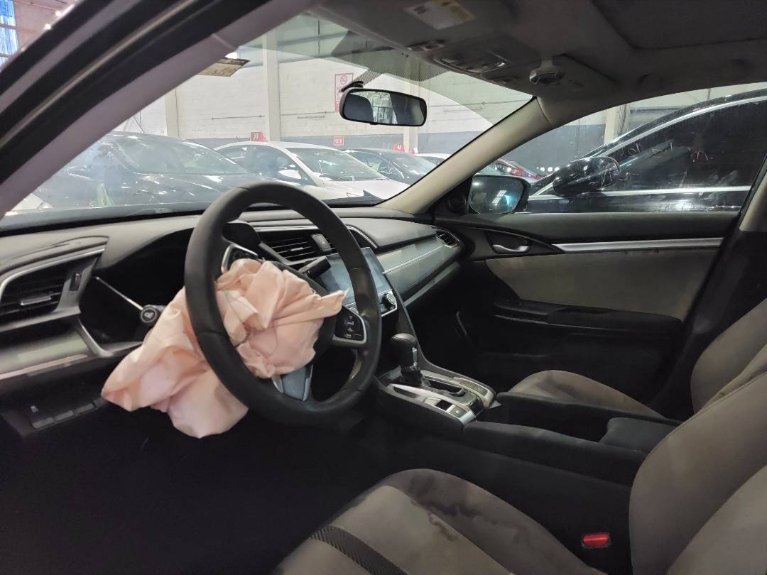 2018 HONDA CIVIC — 115205 Miles — Lot 43697044 — Main - Marhaba Auctions Used Cars - Image 6