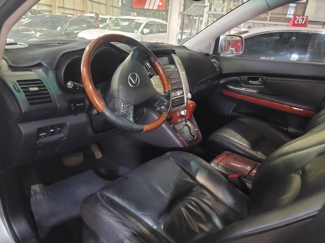 2004 LEXUS RX 330 — 237280 KM — Lot 40064191 — Main - Marhaba Auctions Used Cars - Image 8