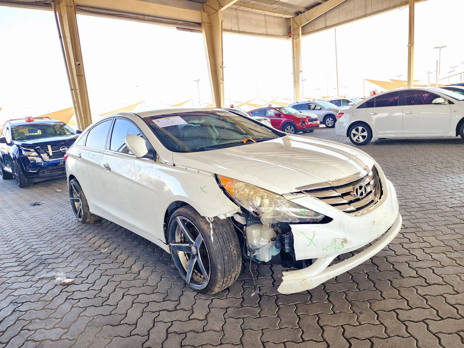 2013 HYUNDAI SONATA — 186704 Miles — Lot 6DH803854 — Souq - Marhaba Auctions Used Cars - Image 4