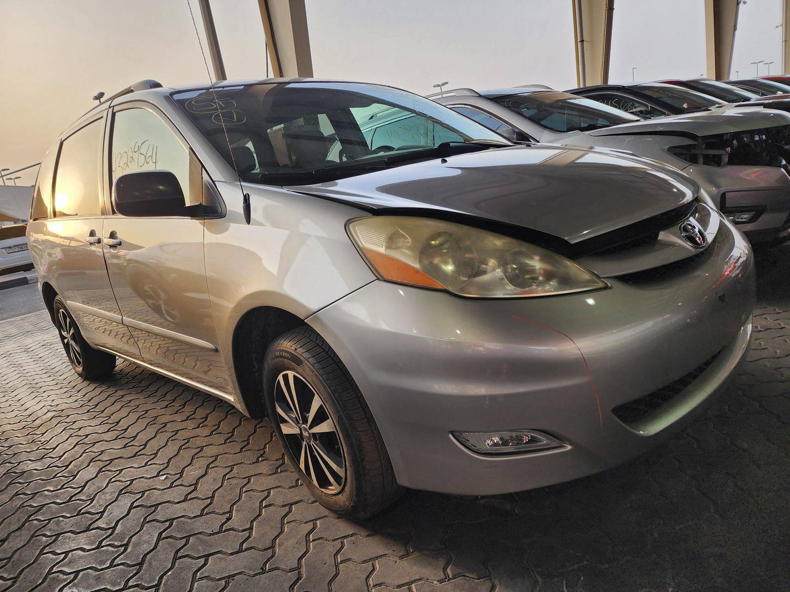 2006 TOYOTA SIENNA — 222909 Miles — Lot 43229564 — Souq - Marhaba Auctions Used Cars - Image 7