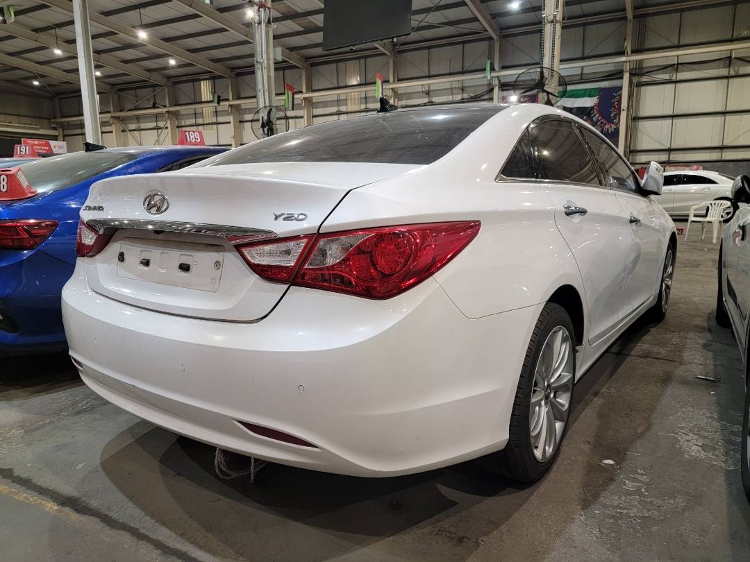 2010 HYUNDAI SONATA — 185869 KM — Lot 18872 — Main - Marhaba Auctions Used Cars - Image 3