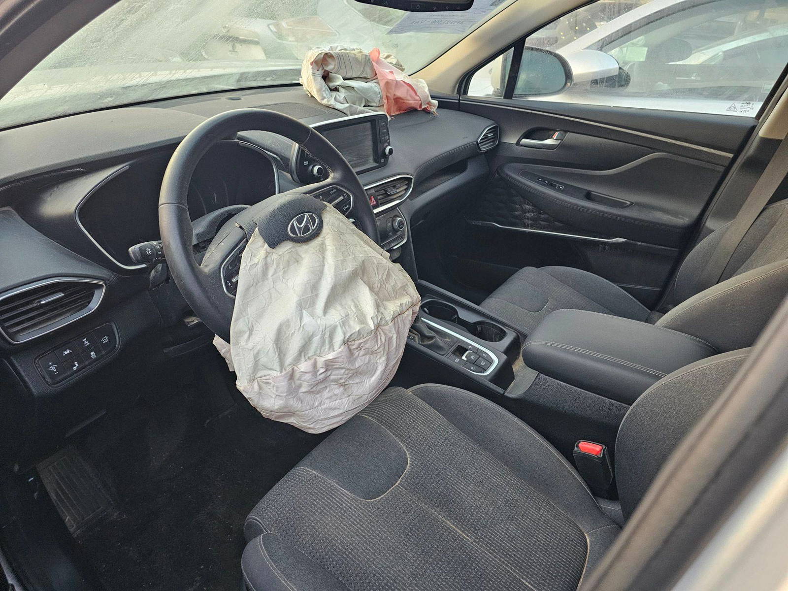 HYUNDAI SANTA FE 2019 - Marhaba Auction Used Cars - Image 8