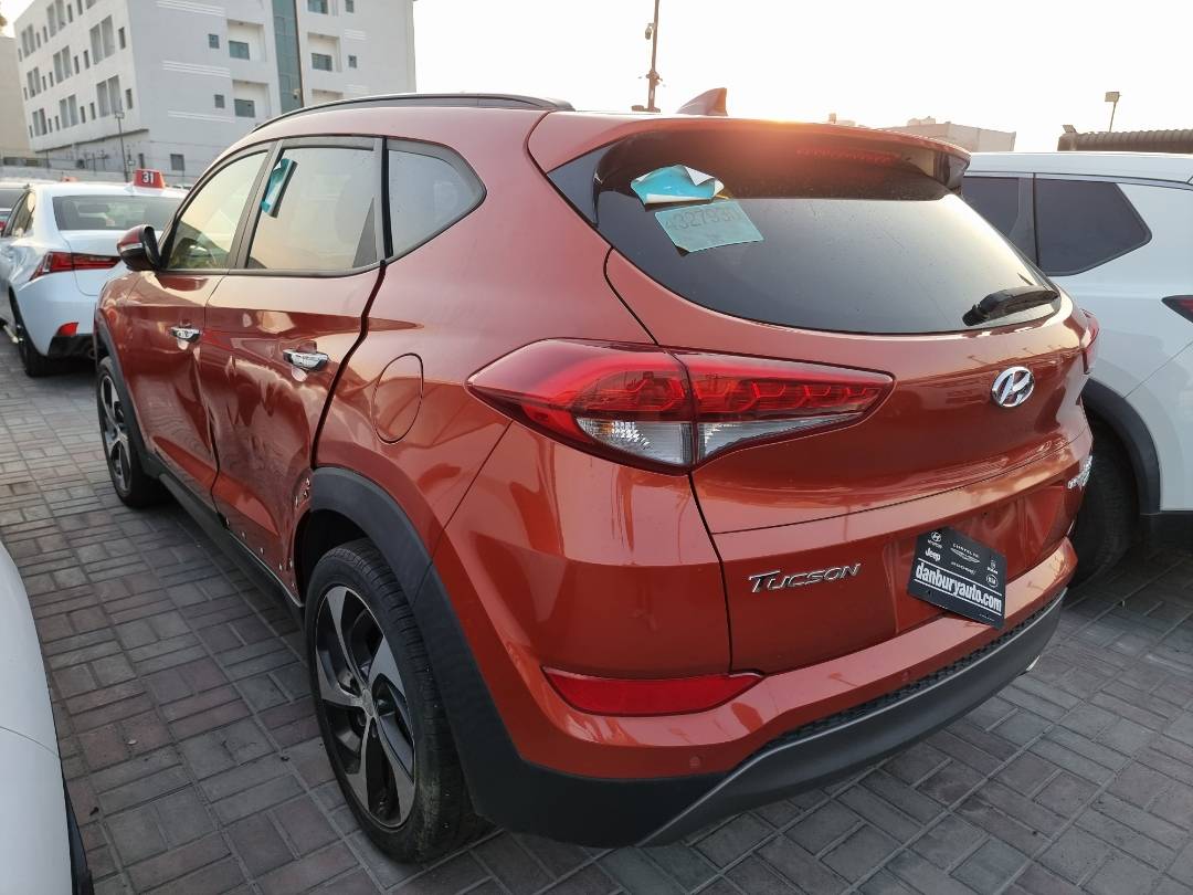 2016 HYUNDAI TUCSON — 155260 Miles — Lot 215478 — Souq - Marhaba Auctions Used Cars - Image 5