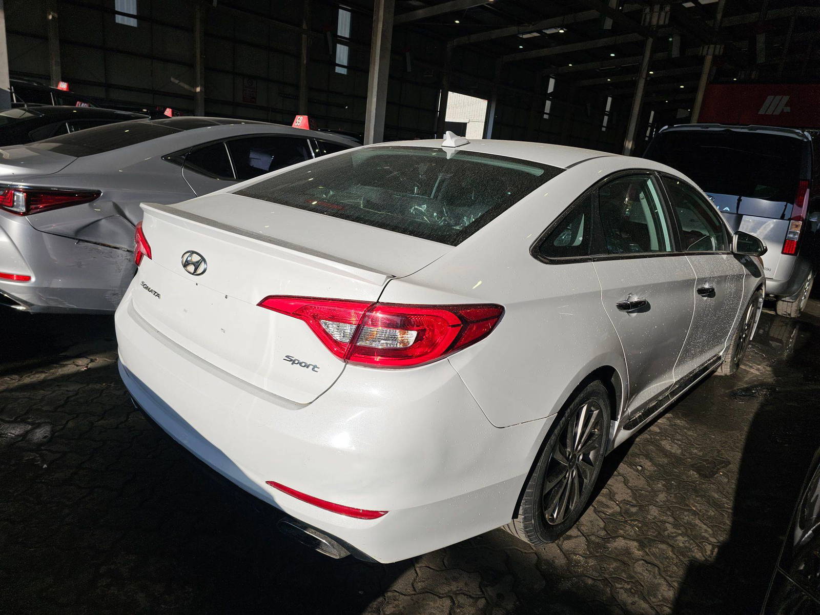 2017 HYUNDAI SONATA SPORT — 161745 Miles — Lot HH570619 — Souq - Marhaba Auctions Used Cars - Image 5