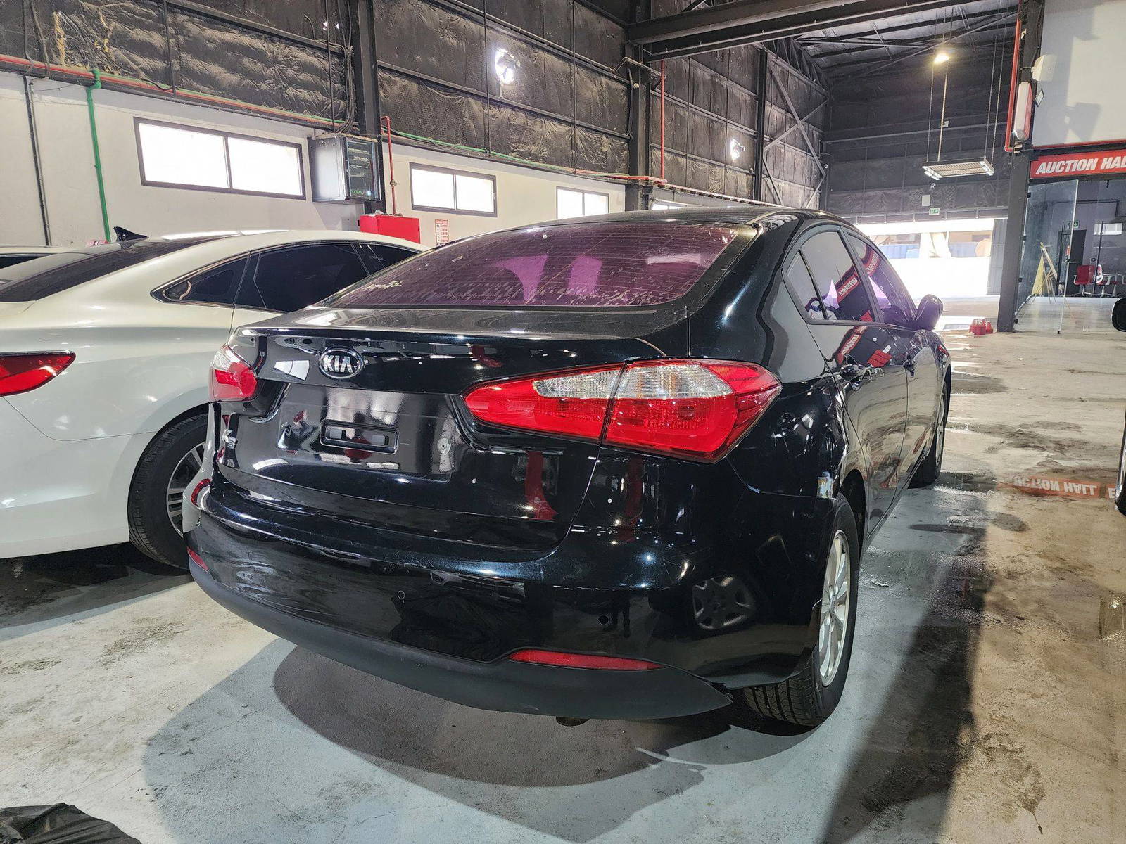 2014 KIA K3 — 105010 KM — Lot 201934 — Main - Marhaba Auctions Used Cars - Image 5