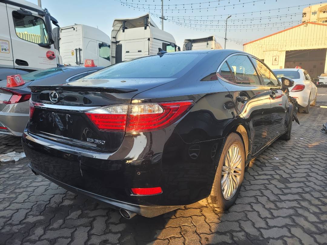2013 LEXUS ES 350 — 106058 Miles — Lot D2061812 — Main - Marhaba Auctions Used Cars - Image 3