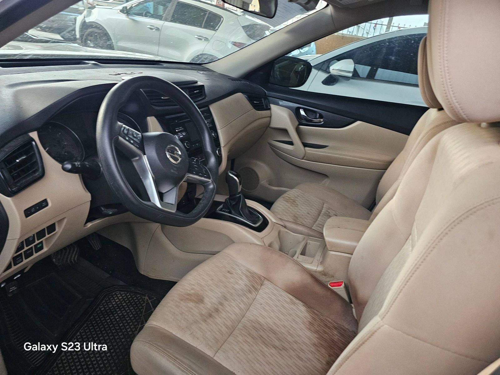 NISSAN ROGUE 2017 - Marhaba Auction Used Cars - Image 8