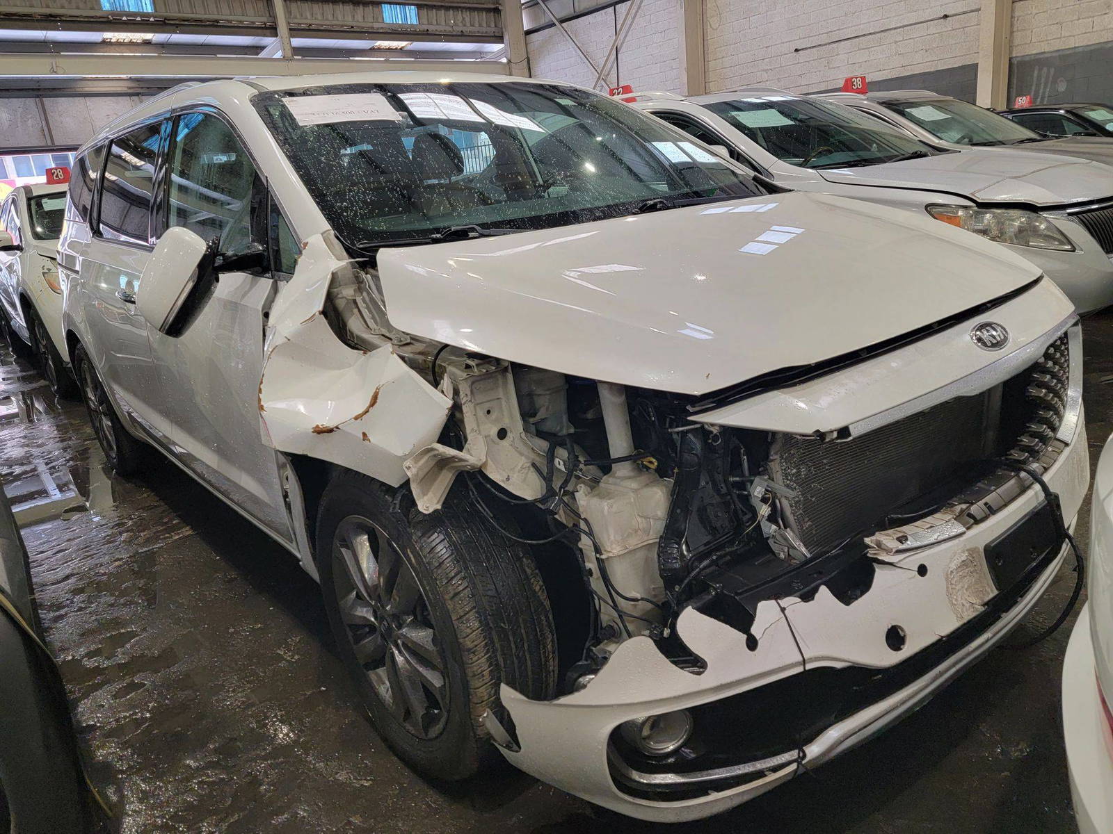 KIA SEDONA 2015 - Marhaba Auction Used Cars - Image 4