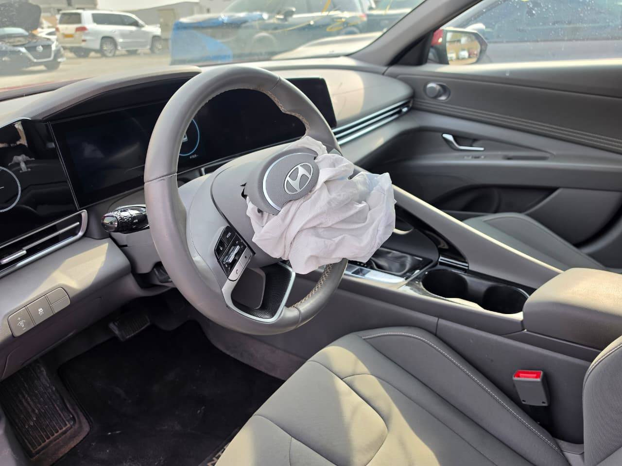 2024 HYUNDAI ELANTRA — 41828 Miles — Lot 44941208 - Marhaba Auctions Used Cars - Image 9