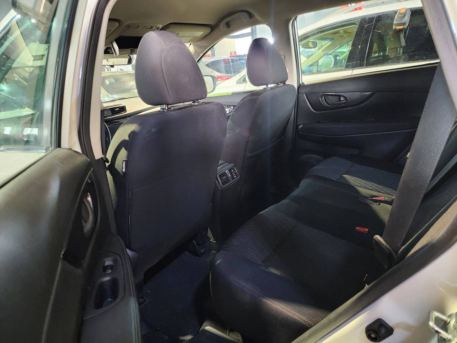 2020 NISSAN ROGUE — 129819 Miles — Lot 7986 — Al Quoz - Marhaba Auctions Used Cars - Image 8
