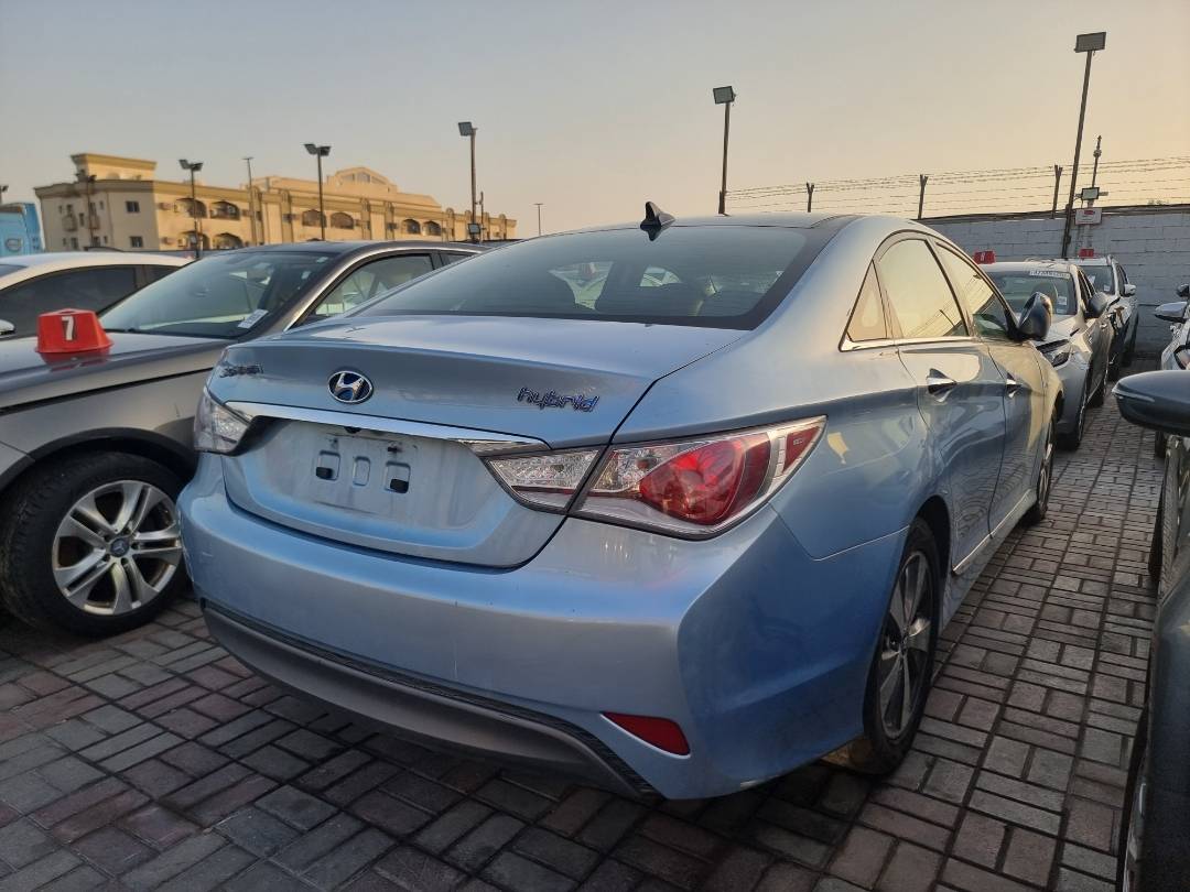 HYUNDAI SONATA 2011 - Marhaba Auction Used Cars - Image 3