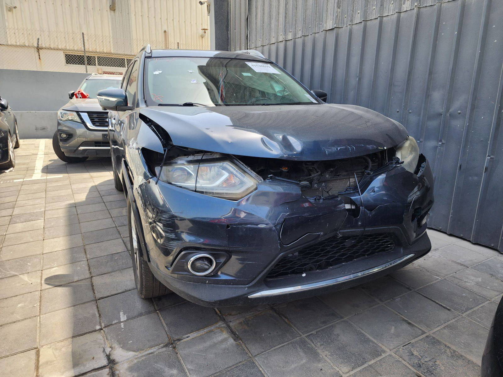 2014 NISSAN ROGUE — 154455 Miles — Lot XEC827535 — Al Quoz - Marhaba Auctions Used Cars - Image 3