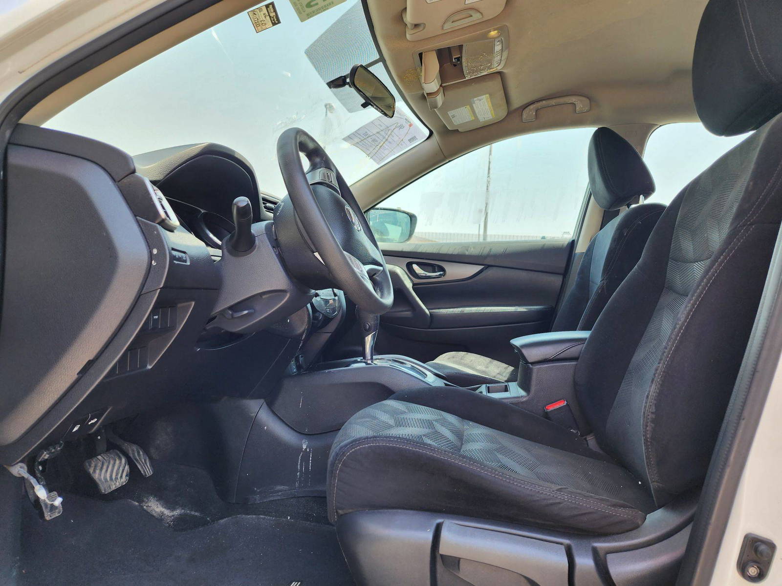 2015 NISSAN ROGUE — 157783 KM — Lot 54992224 — Souq - Marhaba Auctions Used Cars - Image 8