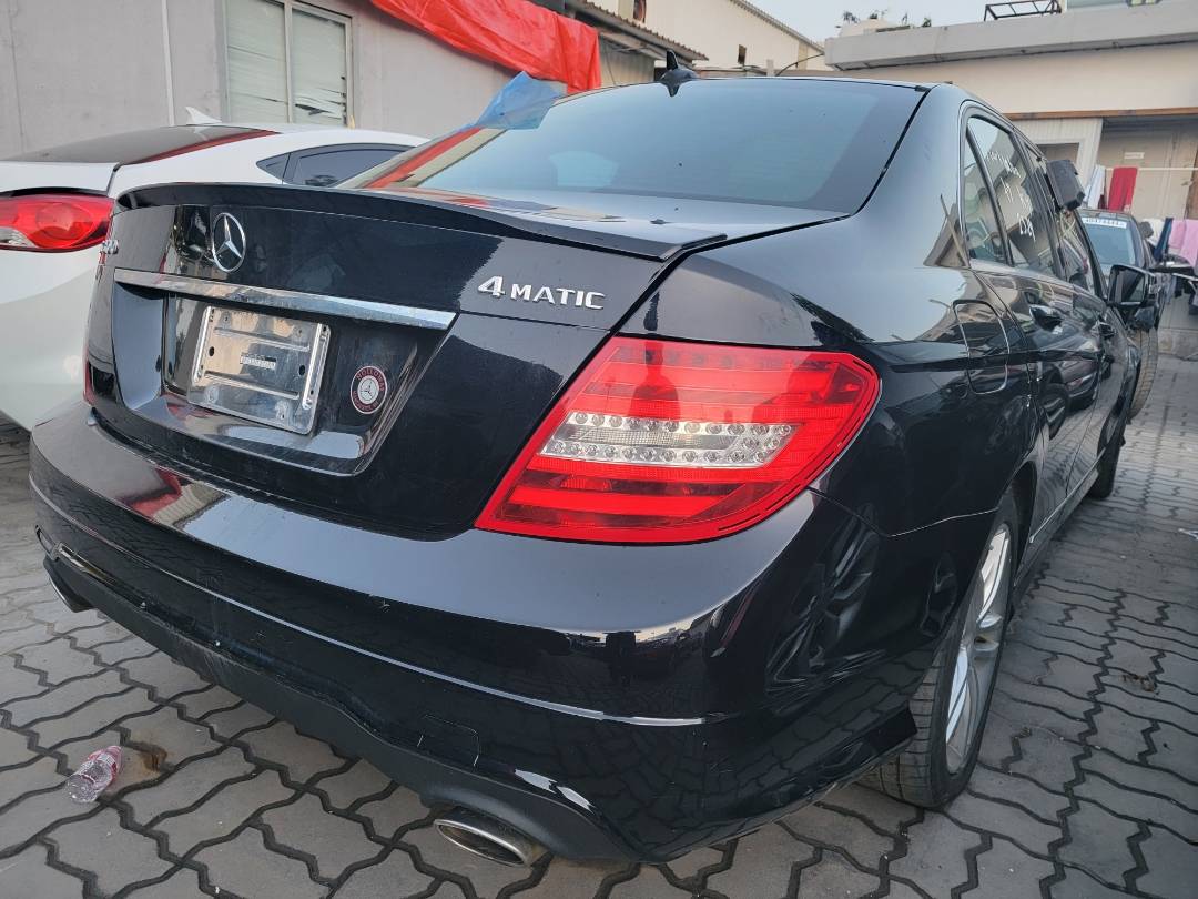 2013 MERCEDES BENZ C300 — 131317 Miles — Lot 37658014 - Marhaba Auctions Used Cars - Image 3