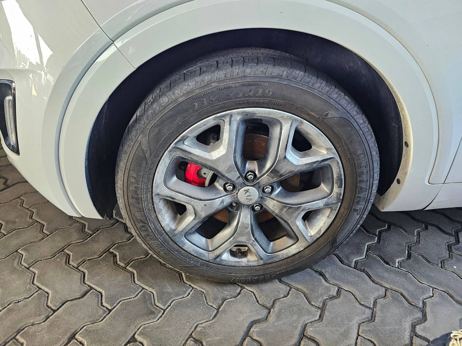 2018 KIA SORENTO — 84890 Miles — Lot 42477531 — Main - Marhaba Auctions Used Cars - Image 12