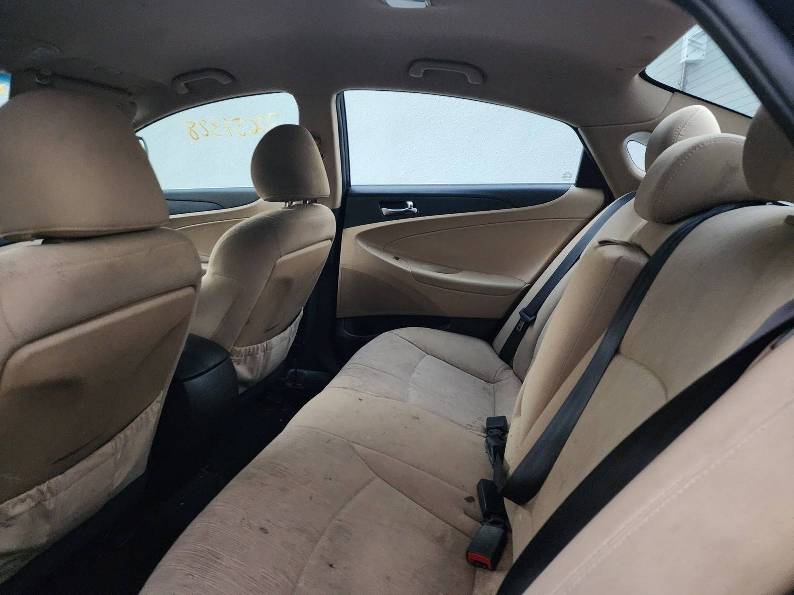 2011 HYUNDAI SONATA — 110022 Miles — Lot 3046 — Souq - Marhaba Auctions Used Cars - Image 6