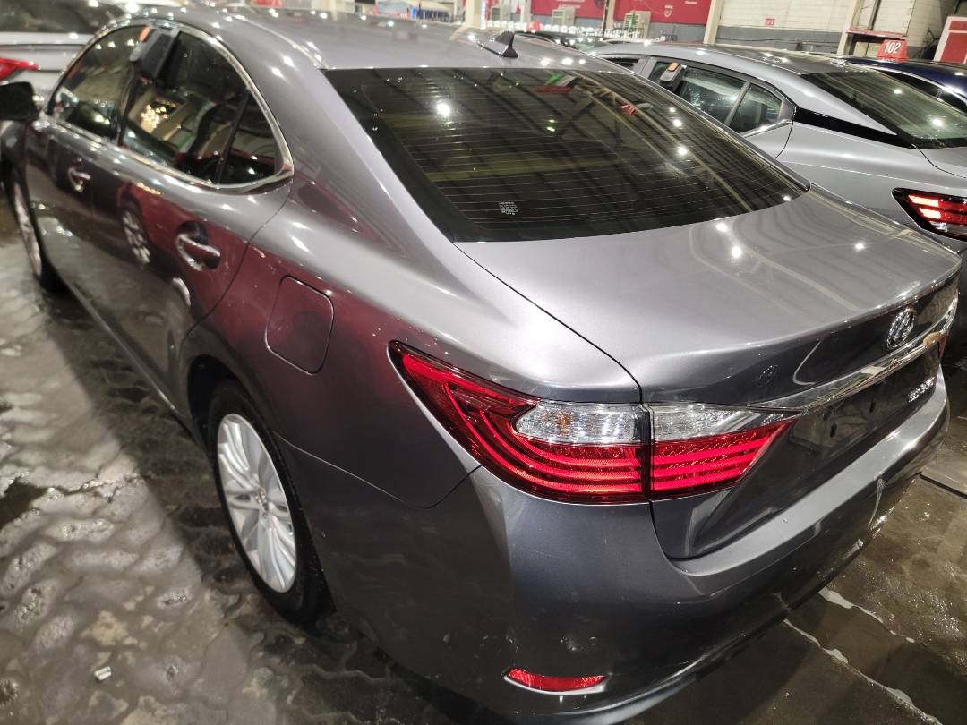 2014 LEXUS ES 350 — 103136 Miles — Lot 2112073 - Marhaba Auctions Used Cars - Image 3