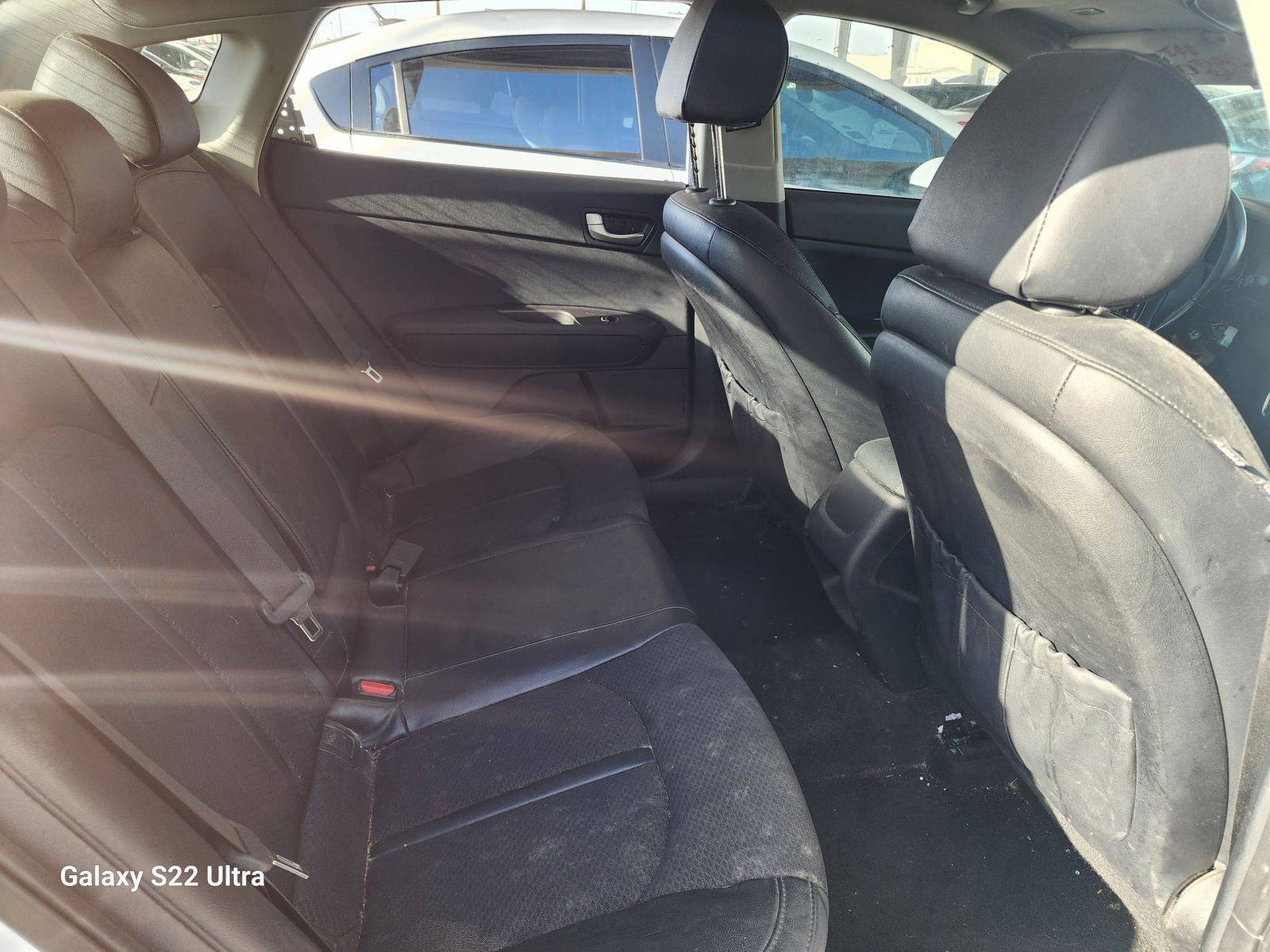 2018 KIA OPTIMA — 104869 Miles — Lot 87127 — Souq - Marhaba Auctions Used Cars - Image 10