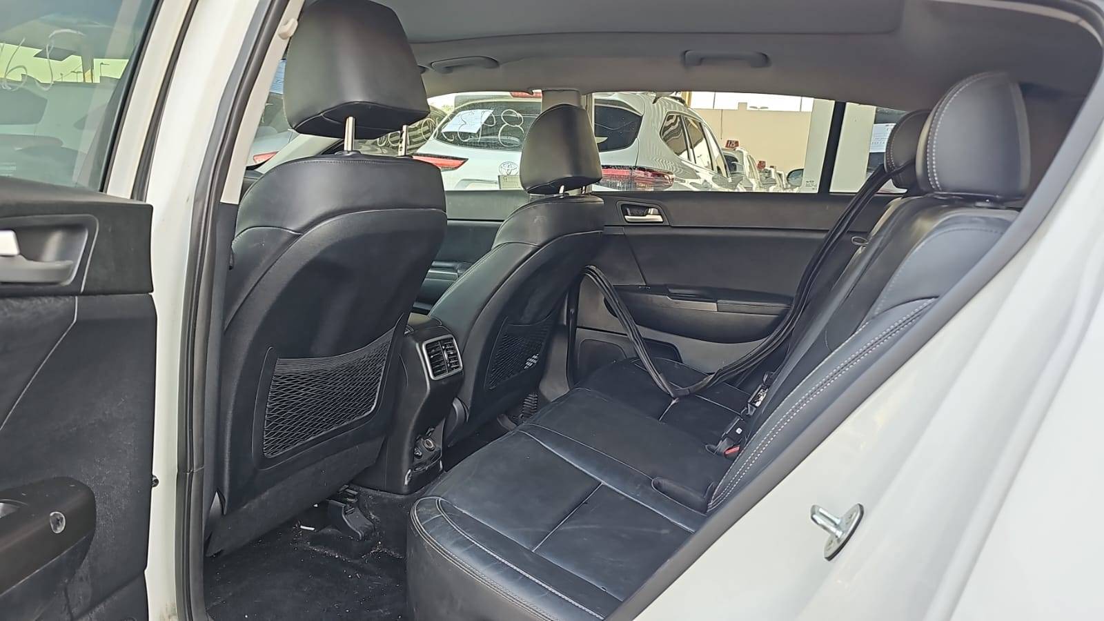 2017 KIA SPORTAGE — 112321 Miles — Lot H7161381 — Souq - Marhaba Auctions Used Cars - Image 8
