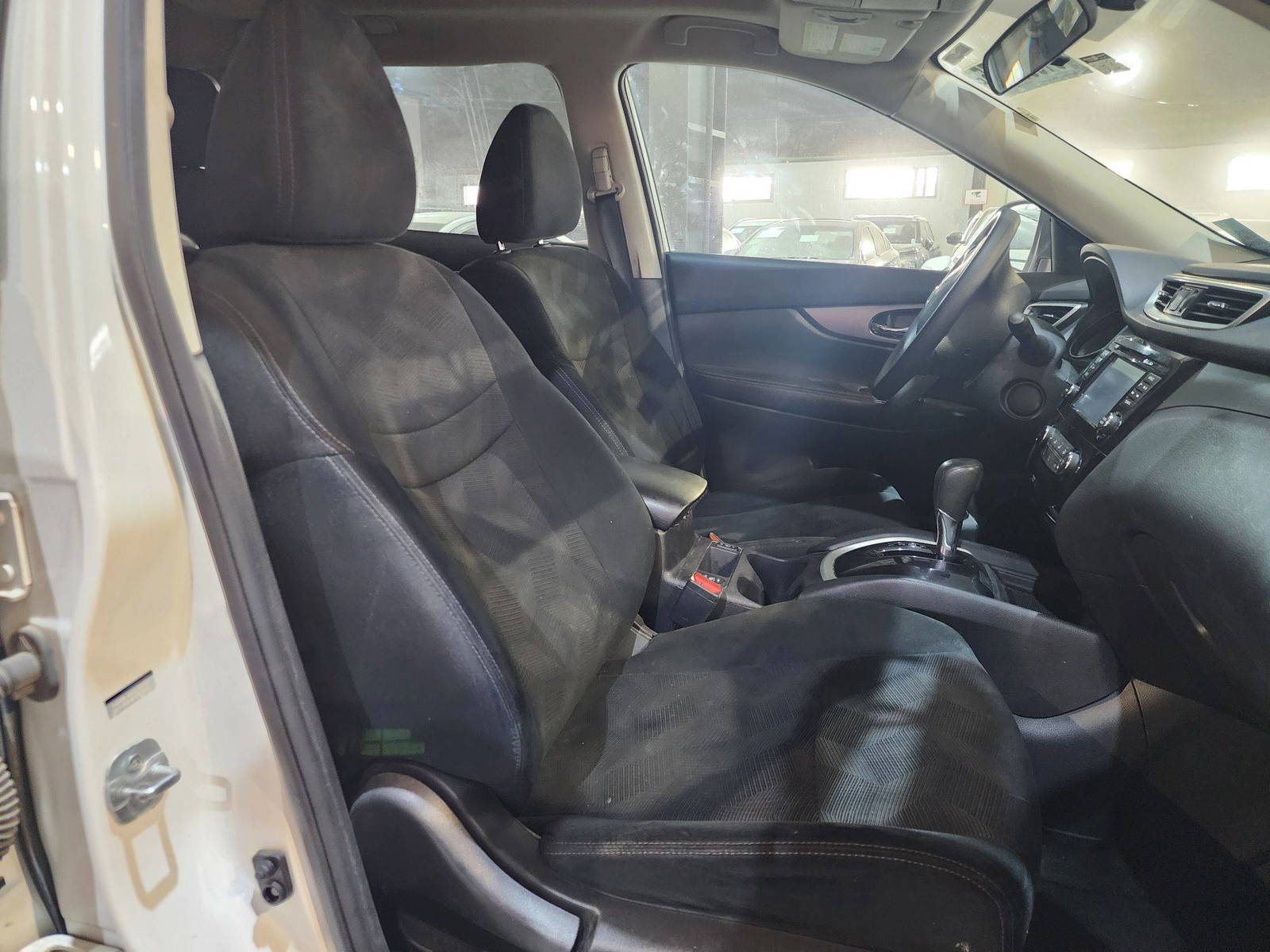 2016 NISSAN ROGUE — 216459 KM — Lot 7GC816673 — Souq - Marhaba Auctions Used Cars - Image 19